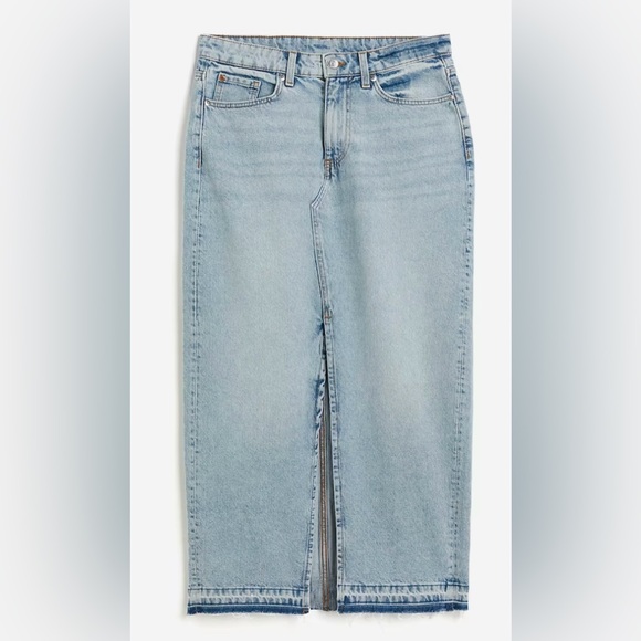H&M Dresses & Skirts - H&M DENIM SKIRT